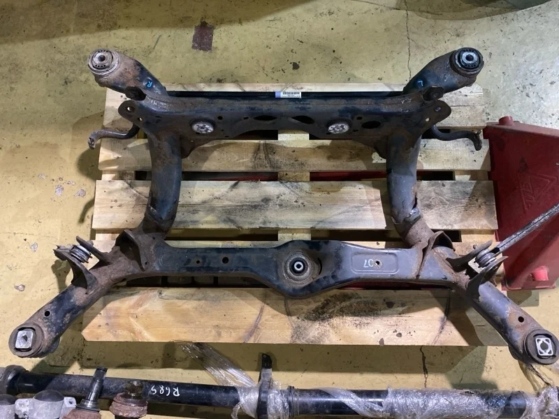 Подрамник Audi Q5 8R0505235M 8RB CNCB, задний