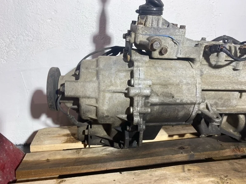 Раздаточная коробка Kia Sorento 473003C100 BL D4CB