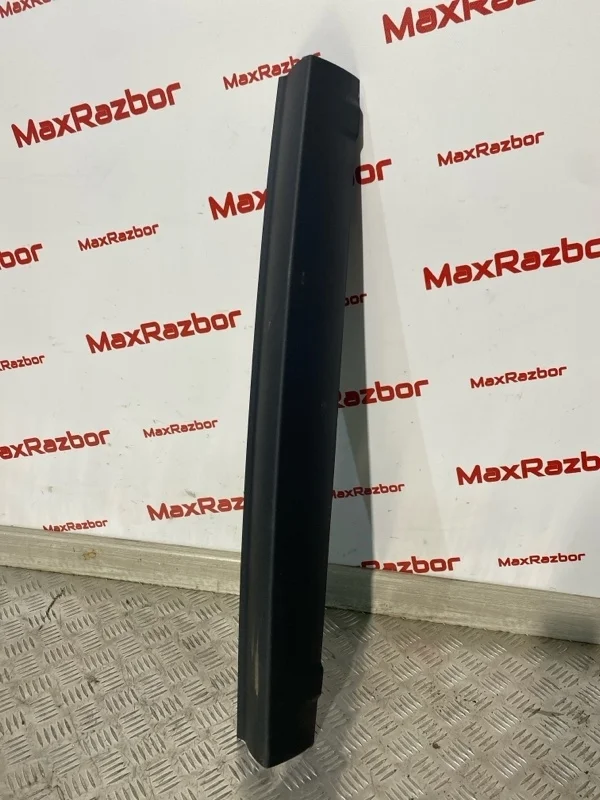 Обшивка двери багажника Land Rover Discovery 3 2007 ERQ000091 L319 276DT