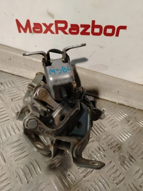 Петли двери Mazda 3 2009 F15158210B BL Z6