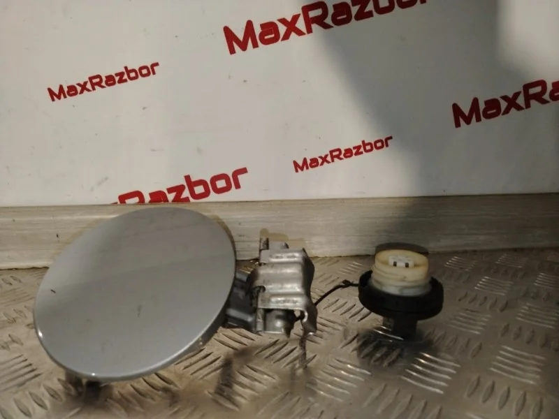 Лючок топливного бака Lexus Rx450H 7735048090 GYL15 2GR-FXE