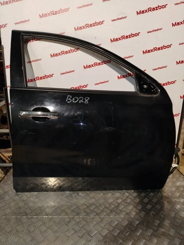 Дверь Mitsubishi L200 5700B794 KK1T 4N15, передняя правая