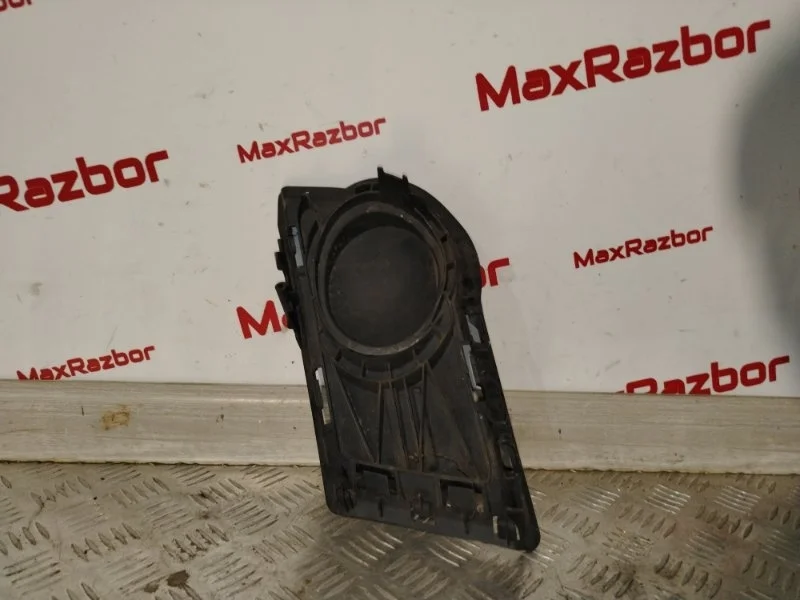 Вставка в бампер Volkswagen Tiguan 2010 5N0853666 NF CTHA, правая