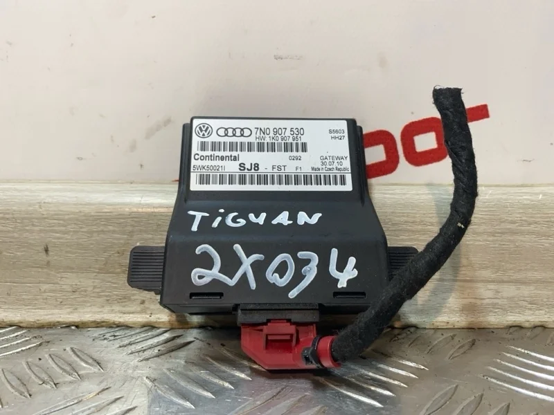 Блок электронный Volkswagen Tiguan 2010 7N0907530 NF CTHA