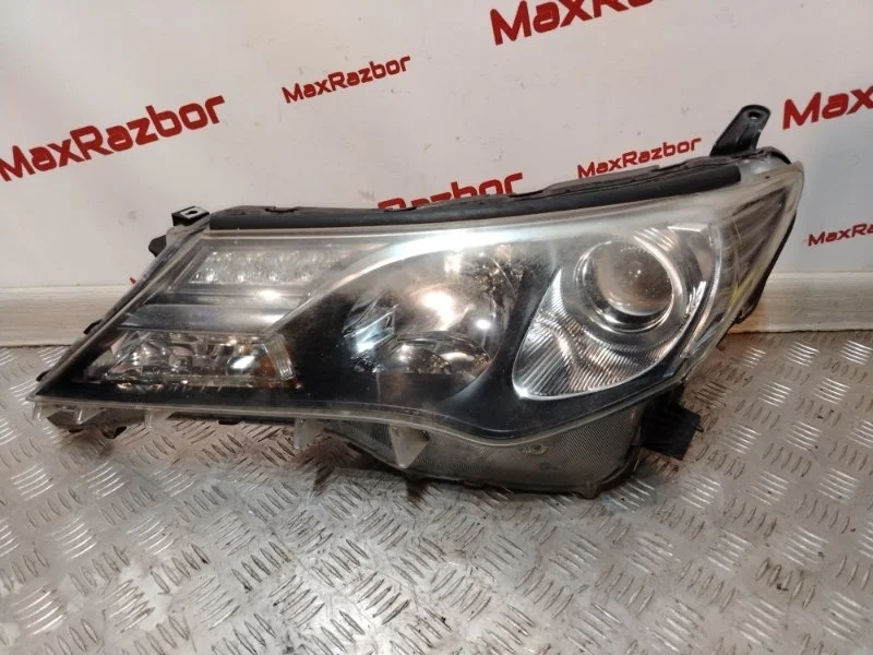 Фара Toyota Rav4 2013 8117042542 XA40 2AD-FTV, левая