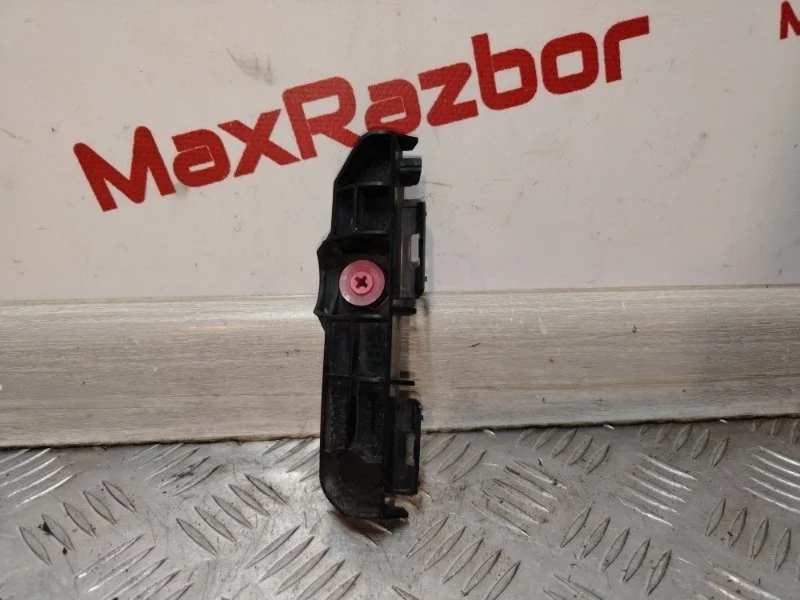 Кронштейн бампера Toyota Rav4 2013 5256242020 XA40 2AD-FTV, задний правый