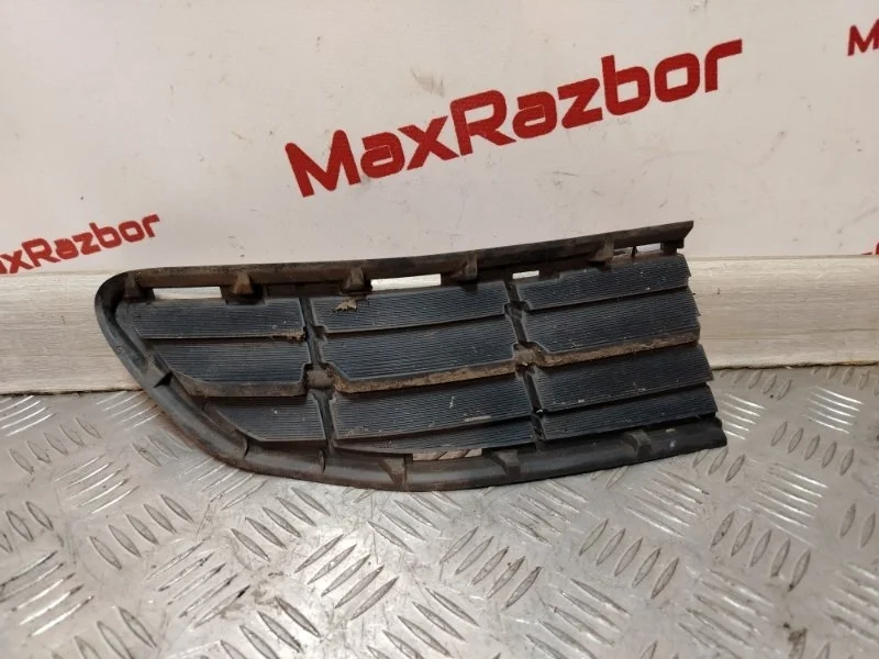 Решетка в бампер Toyota Rav4 2013 5312842020 XA40 2AD-FTV, левая