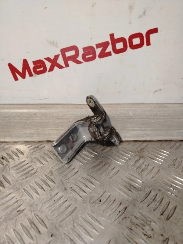 Петля двери Suzuki Sx4 2013 6932063J00 SX4 CLASSIC M15A, левая