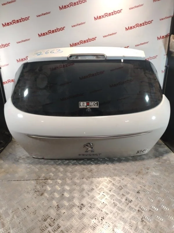Крышка багажника Peugeot 308 8701Y3 T7 DV6C, задняя