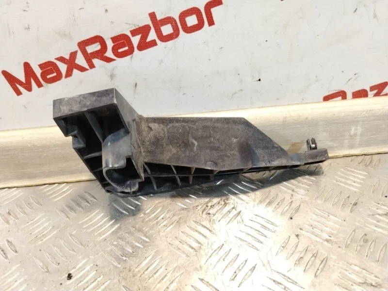 Кронштейн бампера Suzuki Grand Vitara 7183565J00 JT J20A, задний