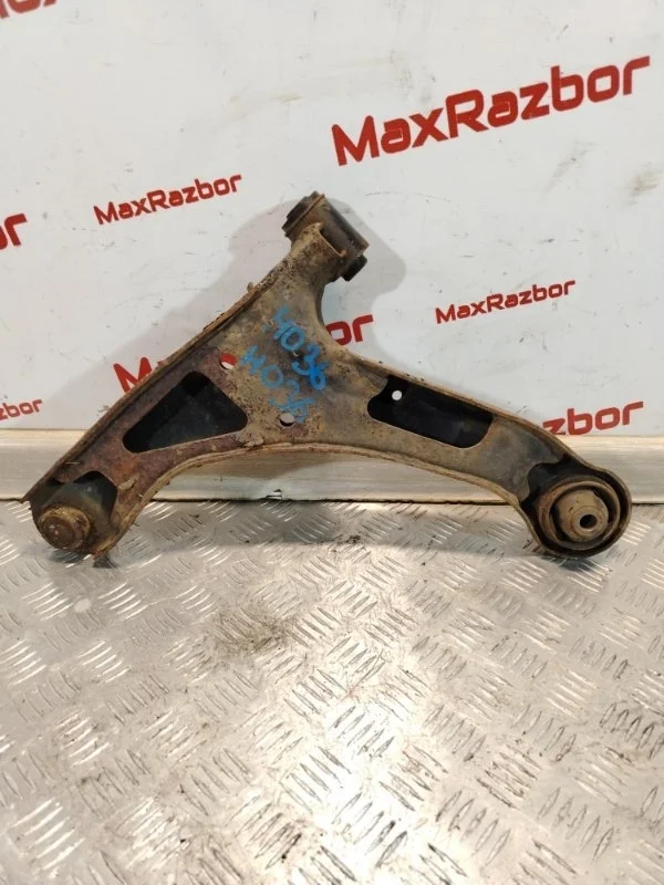 Рычаг Suzuki Grand Vitara 4520178K00 JT J20A, передний правый