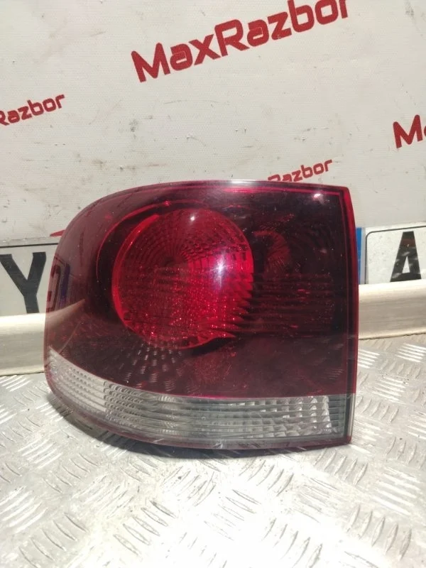 Фонарь Volkswagen Touareg 7L6945095L GP, задний левый