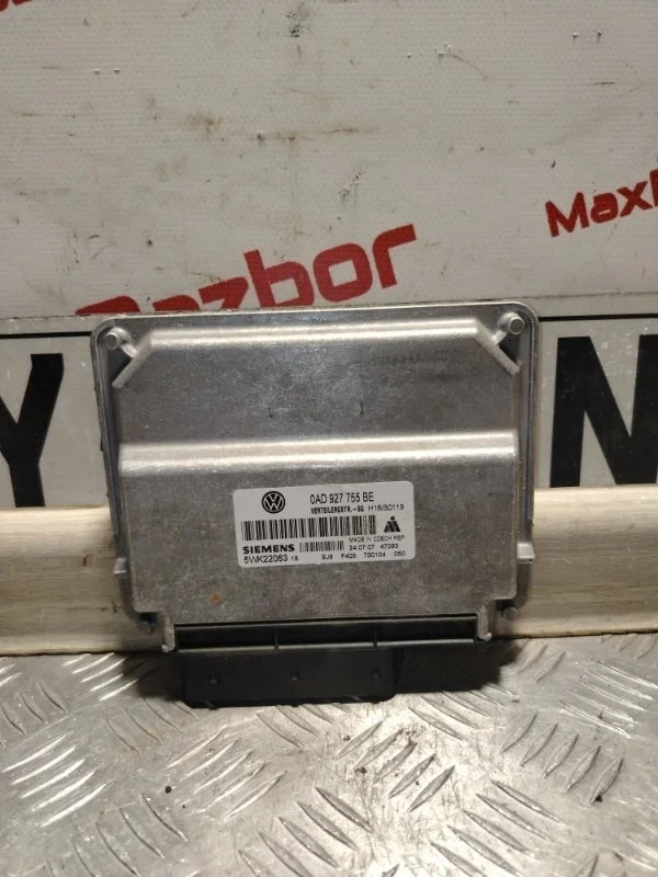 Блок управления раздаточной коробкой Volkswagen Touareg 0AD927755BE GP