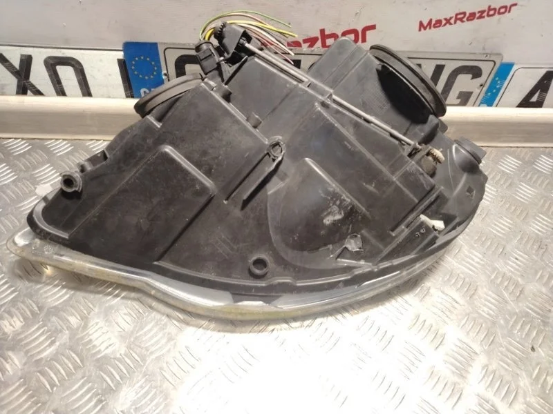 Фара Volkswagen Touareg 7L6941032A GP, передняя правая