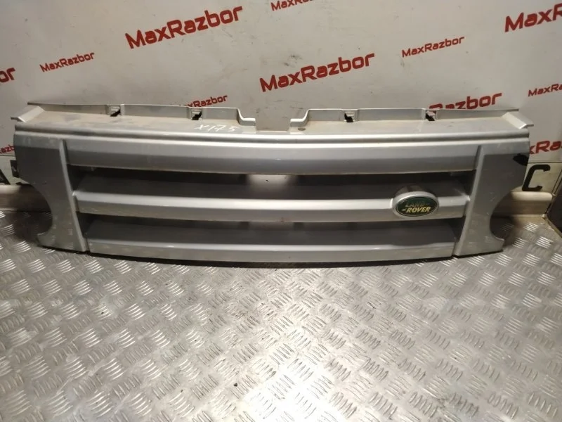Решетка радиатора Land Rover Discovery 3 DHB000274 L319 276DT
