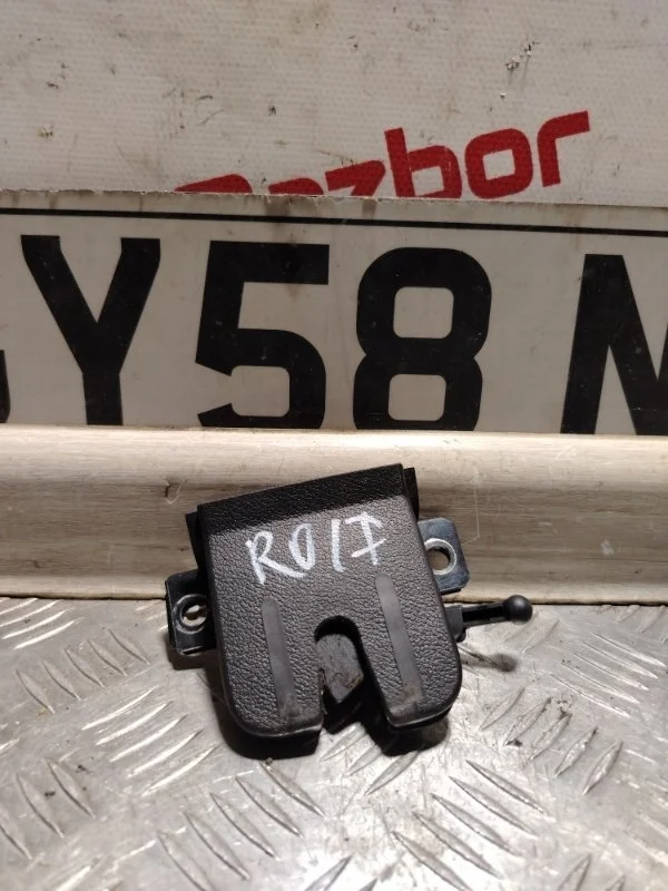 Замок крышки багажника Volkswagen Touareg 4H0955451A GP