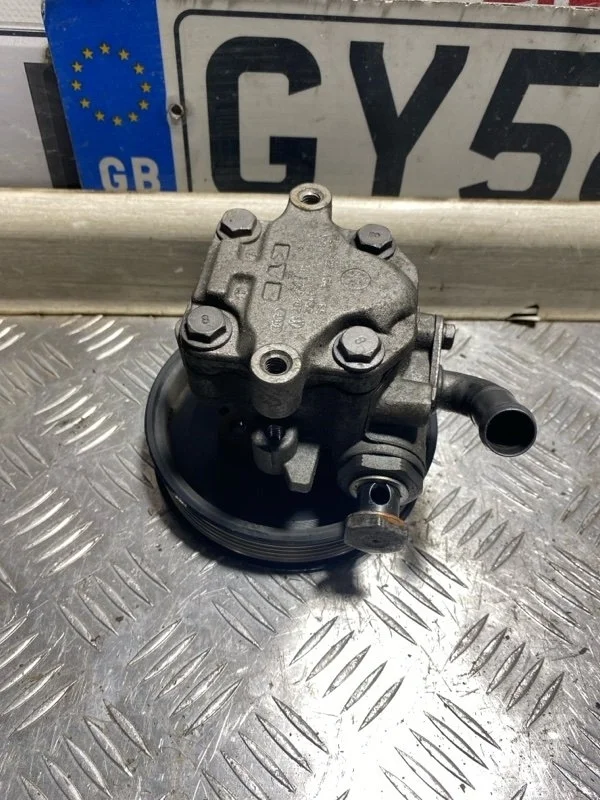 Насос ГУР Volkswagen Touareg 7L8422154 GP