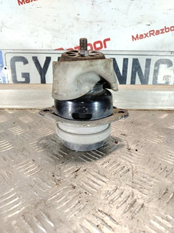Опора ДВС Volkswagen Touareg 7L8199131A GP