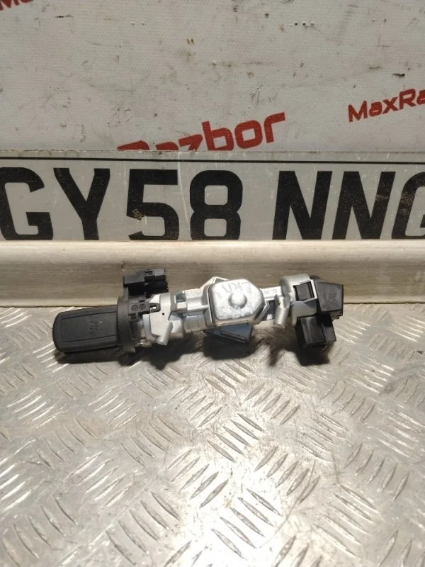 Замок зажигания Land Rover Discovery 3 3M513F880AD L319 276DT