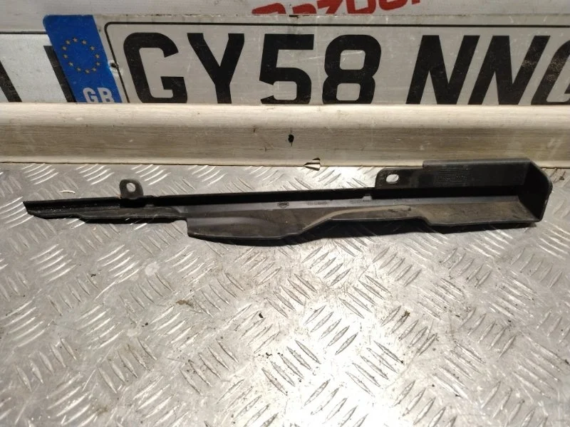 Пыльник крыла Nissan Qashqai 66898JD000 J10, правый