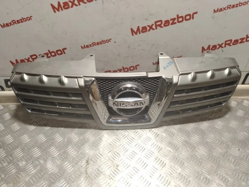 Решетка радиатора Nissan Qashqai 62310JD000 J10