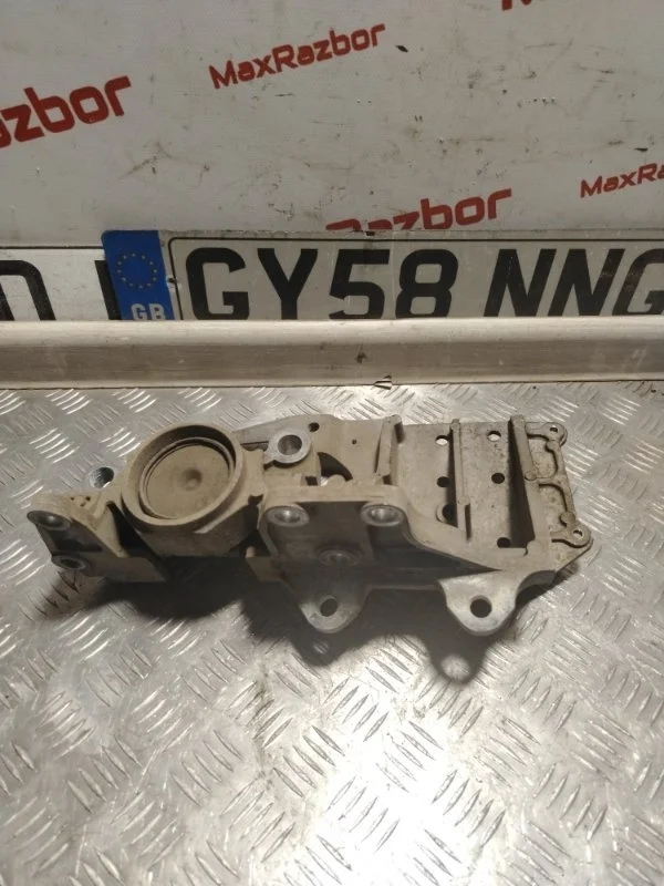 Кронштейн опоры двигателя Nissan Qashqai 11254JD22A J10
