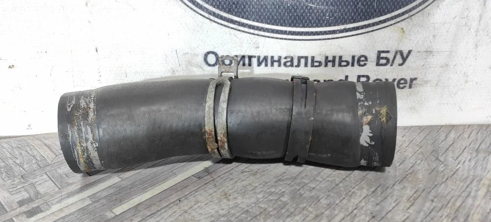 Патрубок системы охлаждения Land Rover Range Rover III рестайлинг 2 (2009—2012)