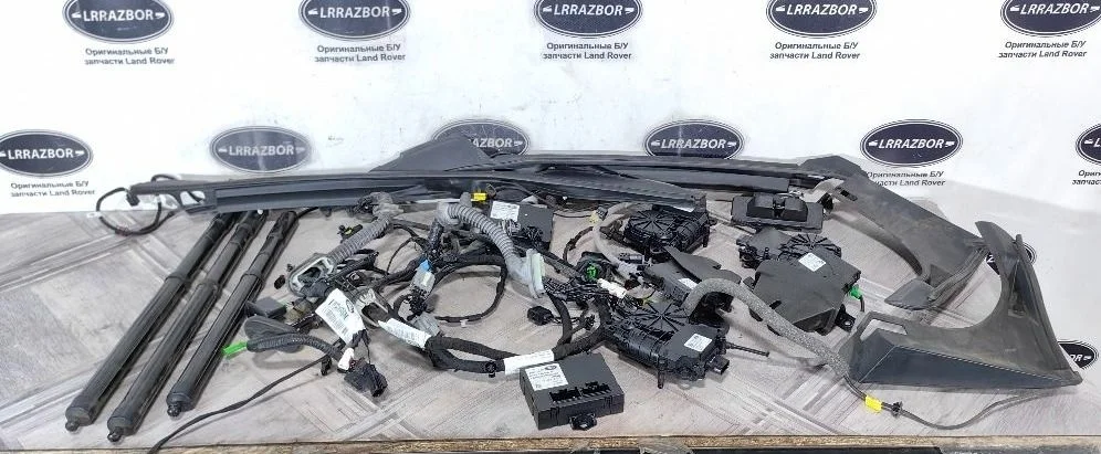Амортизатор крышки багажника Land Rover Range Rover IV (2012—2017)