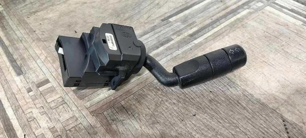 Переключатель поворотов подрулевой Land Rover Discovery III (2004—2009)