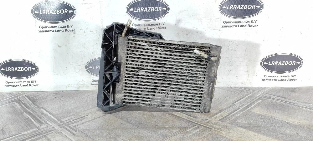 Радиатор дополнительный системы охлаждения Land Rover Range Rover III рестайлинг (2005—2009)