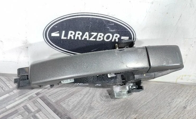 Ручка двери передняя правая Land Rover Freelander II рестайлинг (2010—2012)