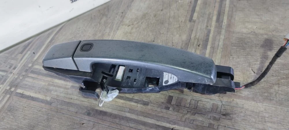 Ручка двери передняя правая Land Rover Discovery IV (2009—2013)