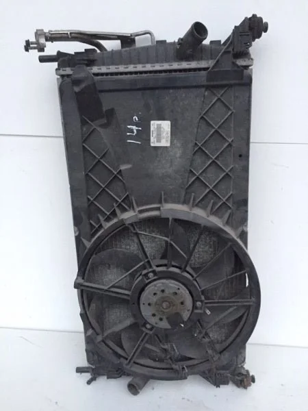 Кассета радиаторов Mazda 3 2003-2009 Z60315200 BK, передняя