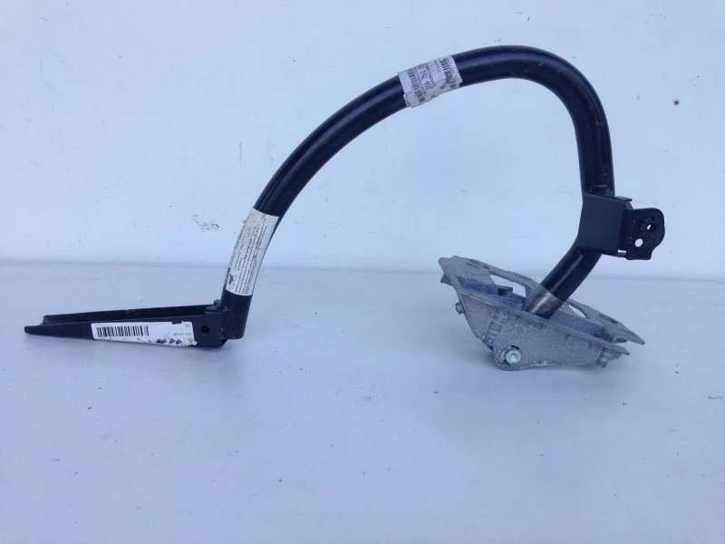 Петля крышки багажника Mercedes-Benz C-Klasse 2014> A2057501528 W205, задняя левая