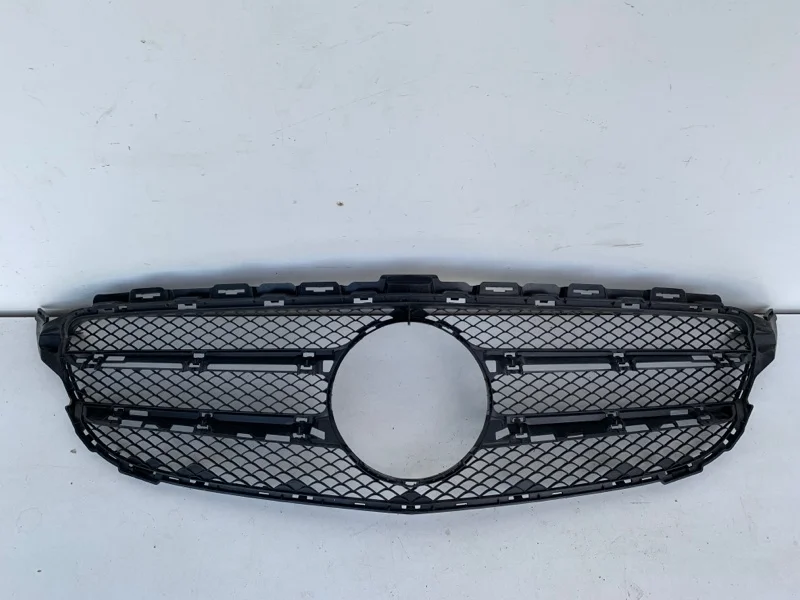 Решётка радиатора Mercedes-Benz C-Klasse 2014-2018 A2058800183 W205