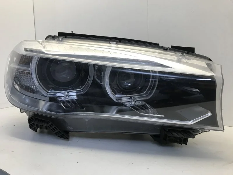 Фара Bmw X5 2013-2018 63117317102 F15, передняя правая