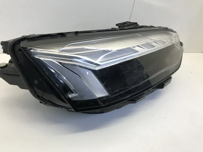 Фара Audi A6 2018-2021 4K0941034 C8, передняя