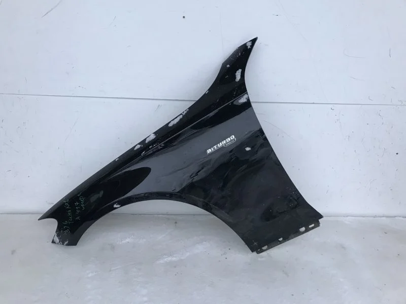 Крыло Mercedes-Benz C-Klasse 2016-2021 A2058810101 W205, переднее левое