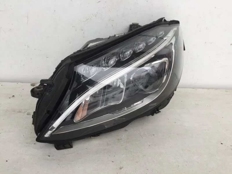 Фара Mercedes-Benz C-Klasse 2017-2020 A2059062504 W205, передняя левая
