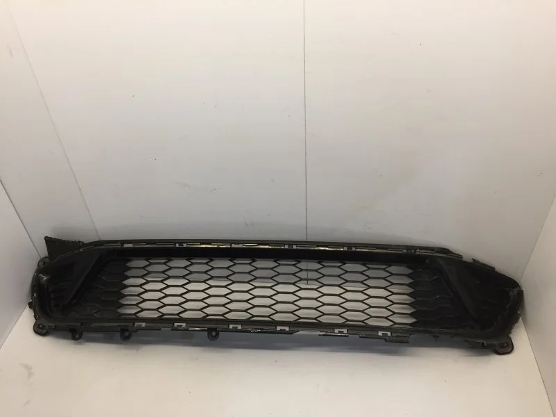 Решётка радиатора Kia Stinger 2014-2020 86560J5600 1, передняя