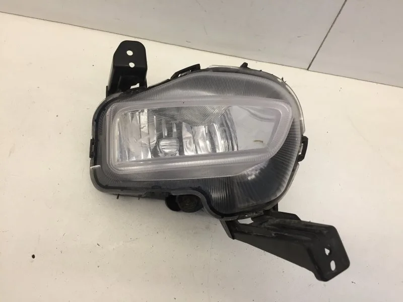 Фара противотуманная Kia Ceed 2018-2021 92202J7000 3, передняя правая