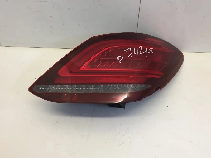 Фонарь Mercedes-Benz C-Klasse 2018-2022 A2059064603 W205, задний правый