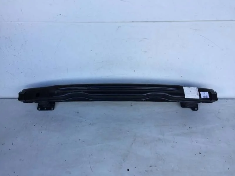 Усилитель бампера Audi Q3 2014-2019 8U0807309D 8U, передний