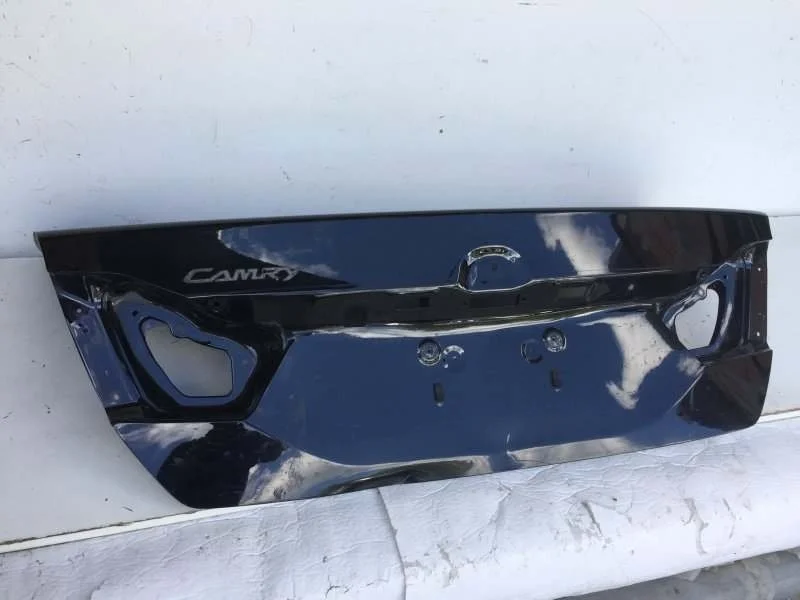 Крышка багажника Toyota Camry 2018-2021 6440133760 XV70, задняя