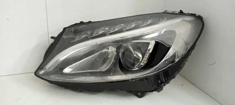 Фара Mercedes-Benz C-Klasse 2014-2018 A2059062504 W205, передняя левая