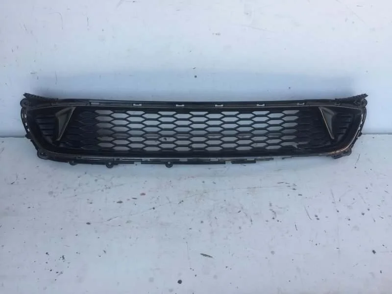 Решётка радиатора Kia Stinger 2014-2020 86560J5600 1, передняя