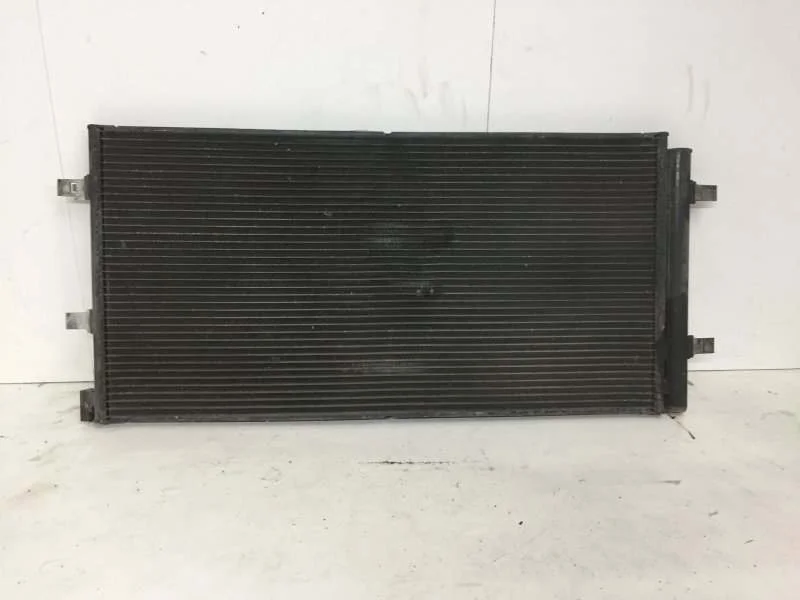 Радиатор кондиционера Audi A4 2011-2015 8T0260401 B8, передний