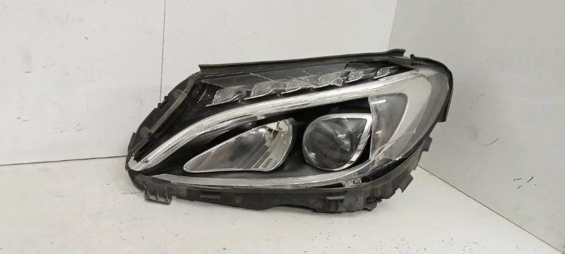 Фара Mercedes-Benz C-Klasse 2014-2021 А2059062504 W205, передняя левая