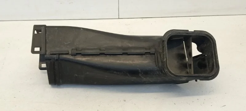 Патрубок воздушного фильтра Bmw 5 Series 2016-2022 13717643299 G30/G31, передний