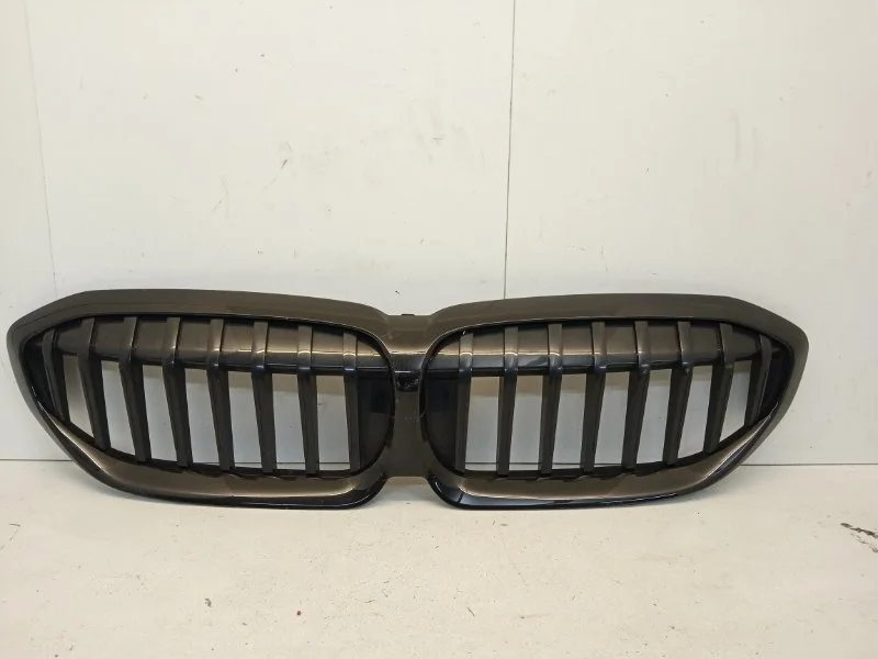 Решётка радиатора Bmw 3 Series 2018-2021 51138072085 G20, передняя